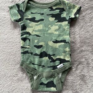 Baby boy camo onesie size newborn